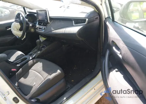 2021 Toyota Corolla Le z USA, uszkodzony, nr VIN 5YFEPMAE1MP180457